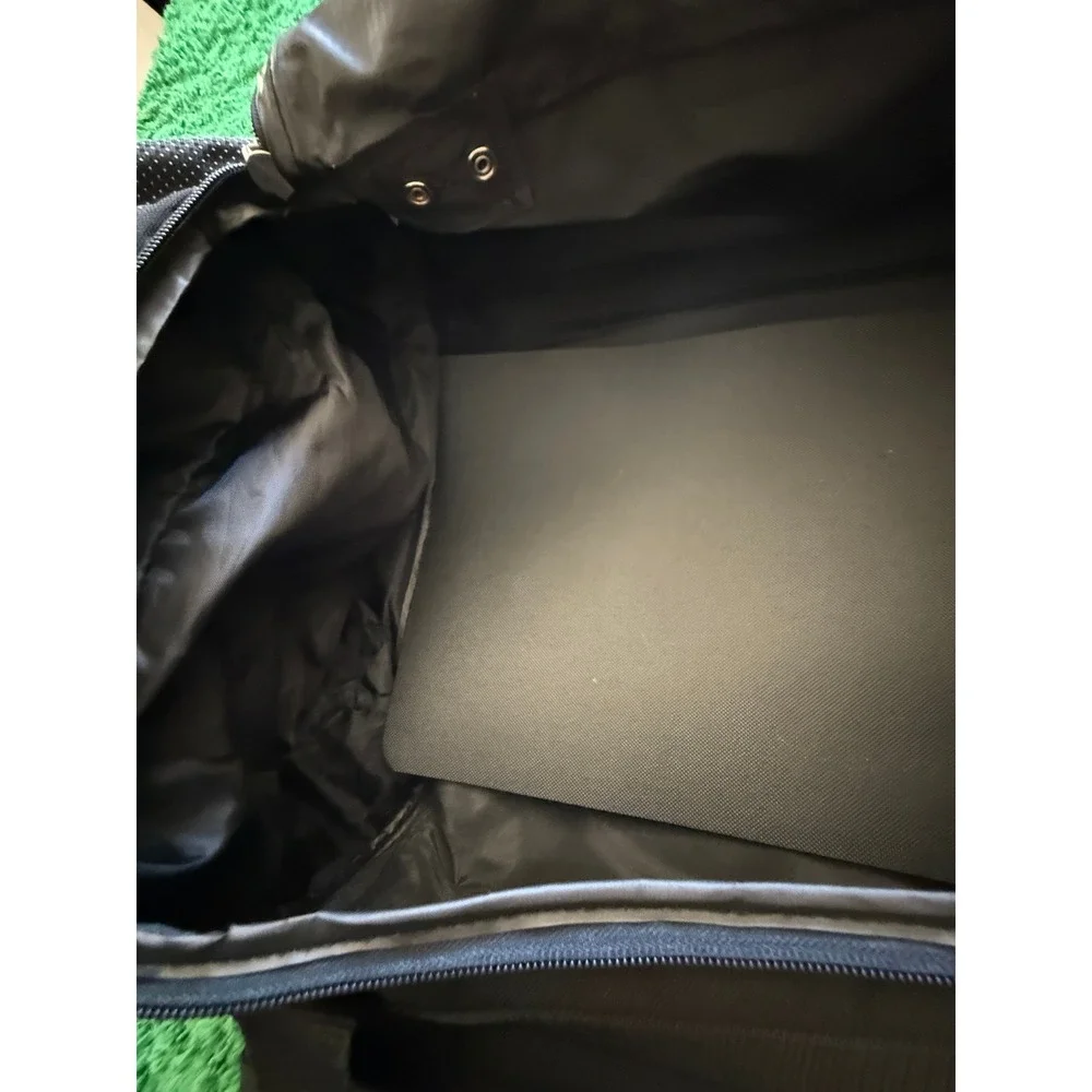 Jeep Duffel Bag Unisex Large Black Excellent Travel‎ Gym Luggage Mesh Pockets
